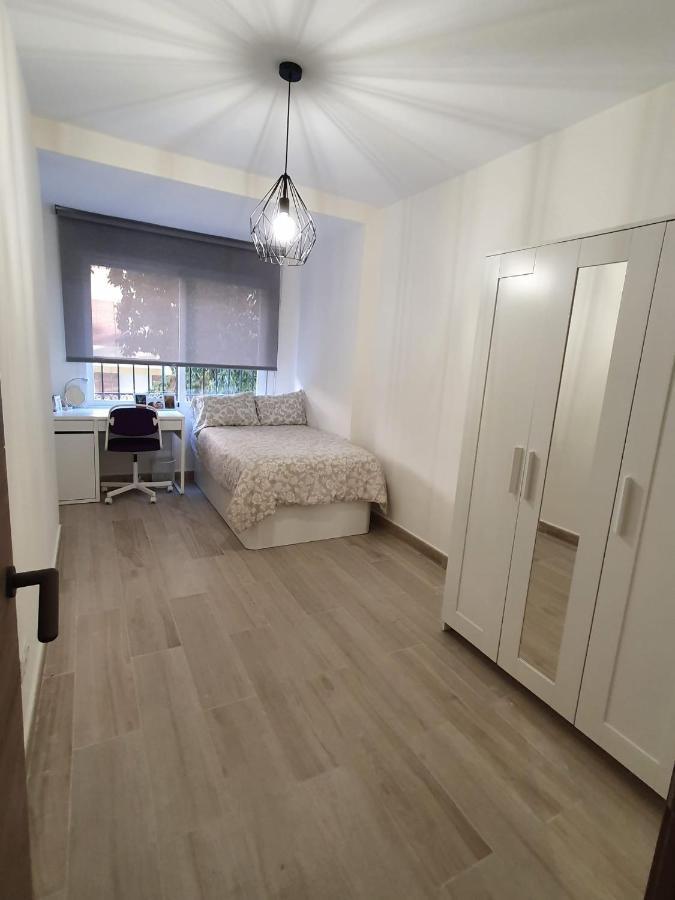 Apartamento 5 Minutos Centro Reformado. Apartment Malaga Luaran gambar